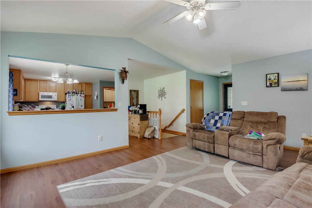 2531 Balsam Court Property Photo 8