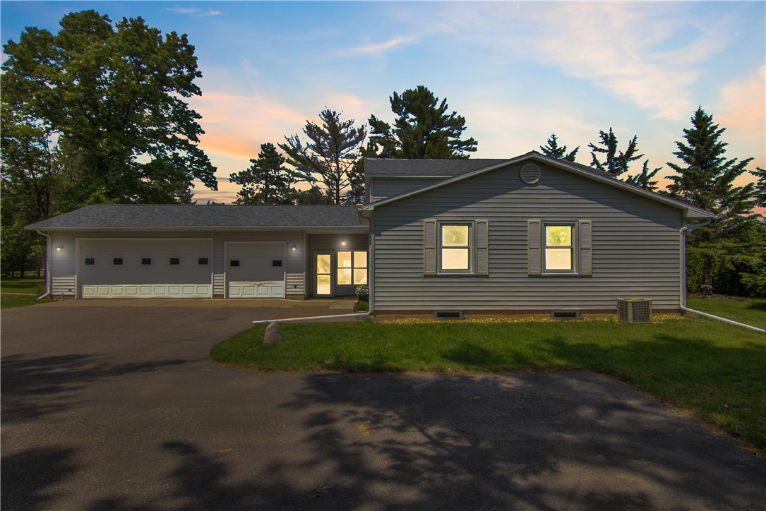 S8125 Michael Drive Property Photo 1