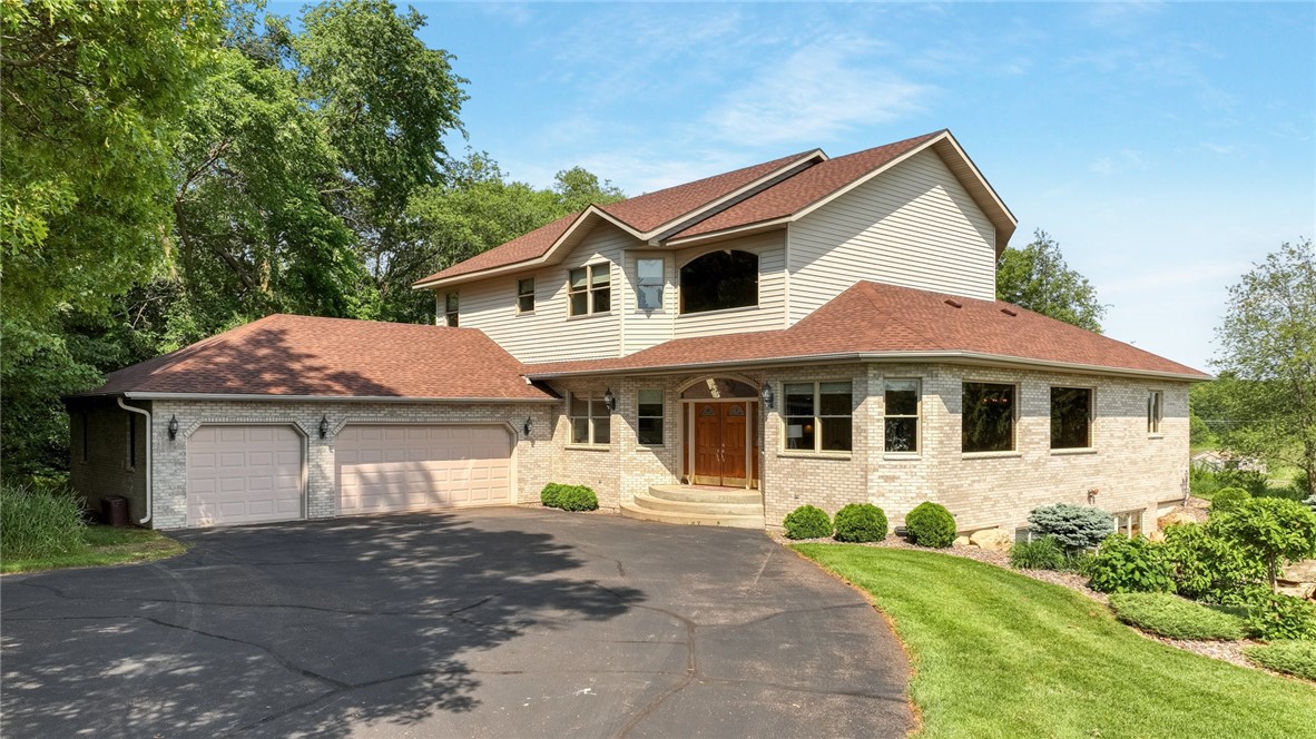5110 E Interlachen Boulevard Property Photo 1