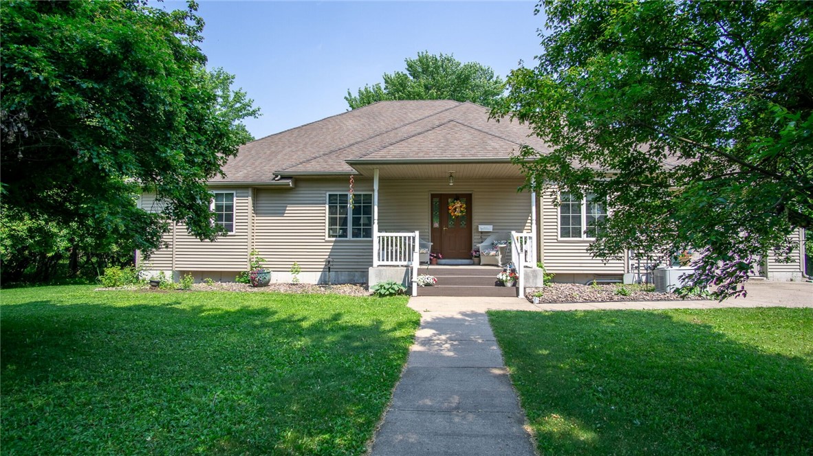 525 Wood Street Property Photo 1