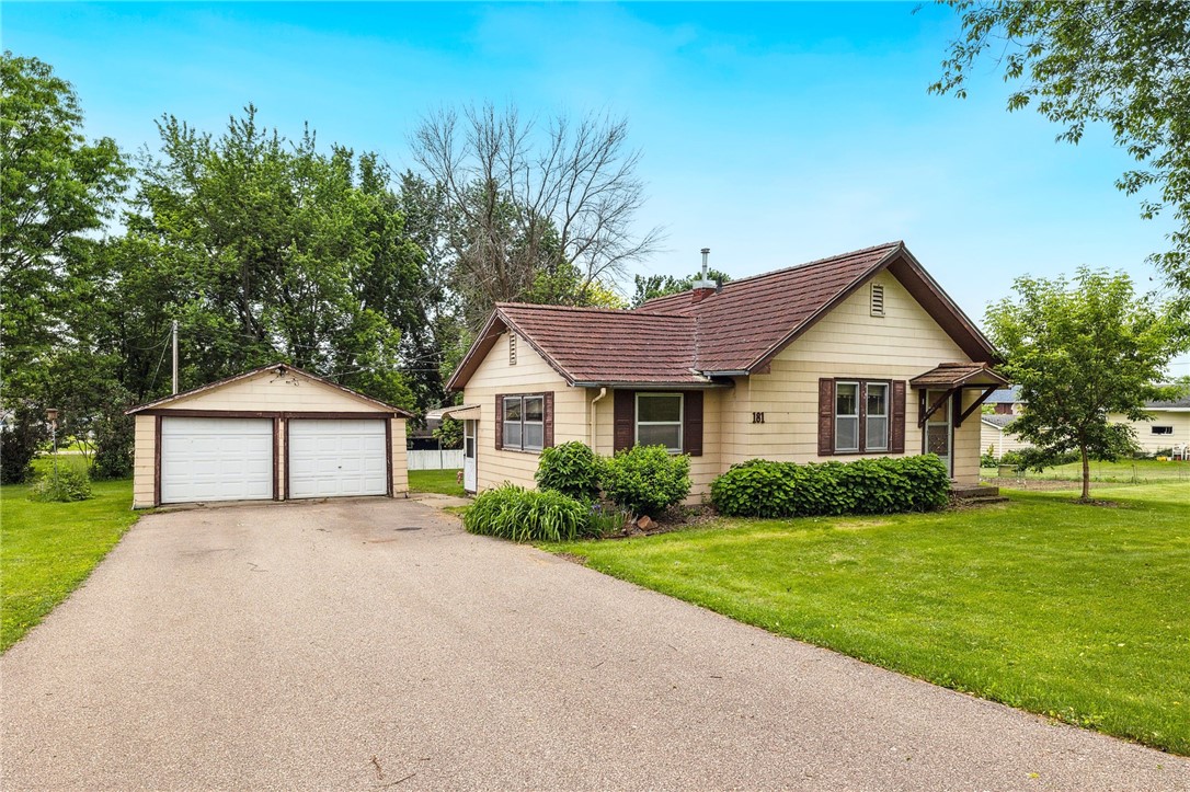 181 3rd Street Property Photo 1