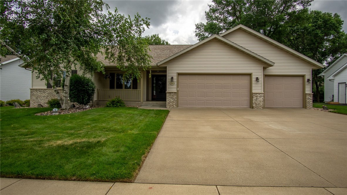 2049 Seclusion Drive Property Photo 1