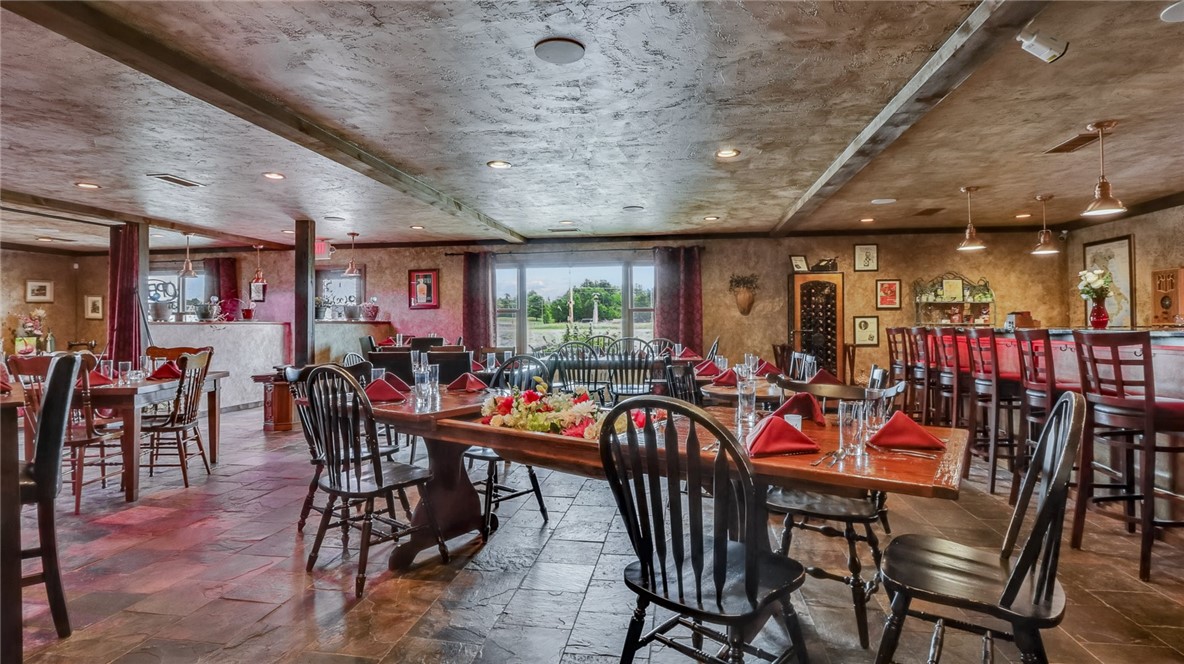 1114 N Bluebird Road Property Photo 4
