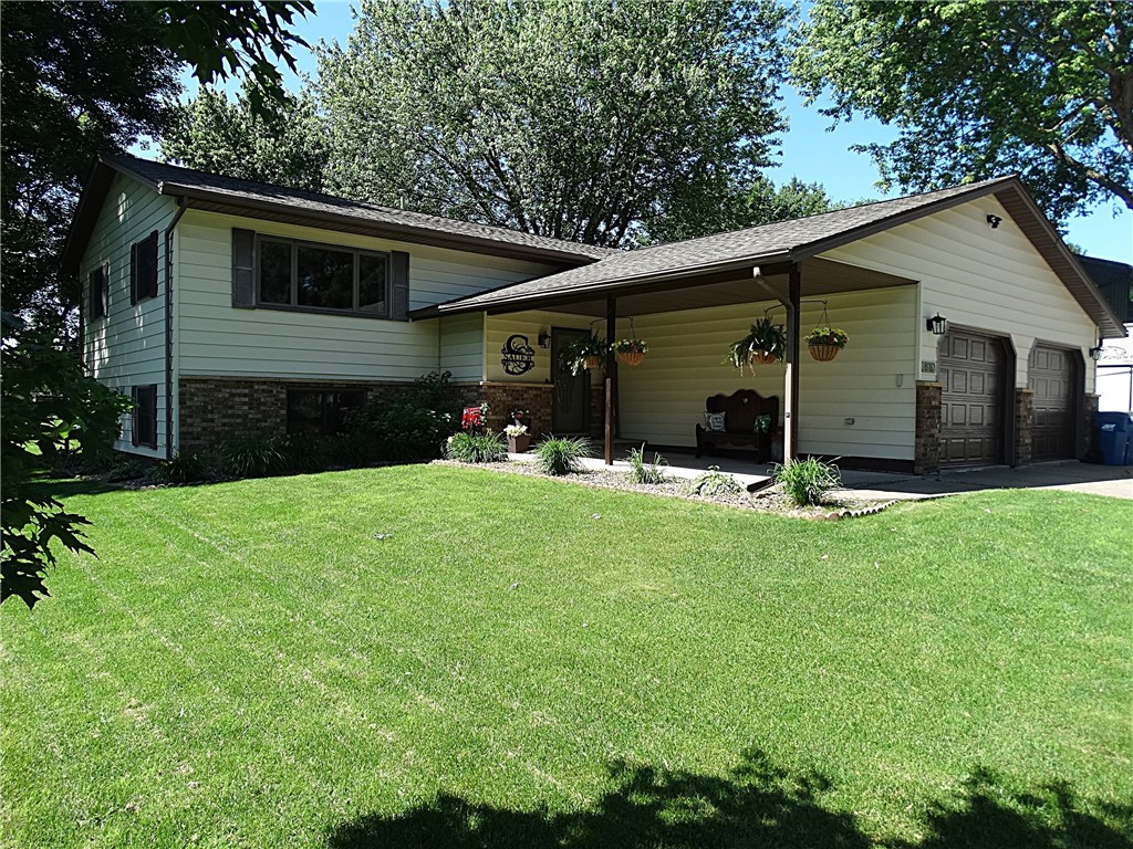 810 Terrace Drive Property Photo 1