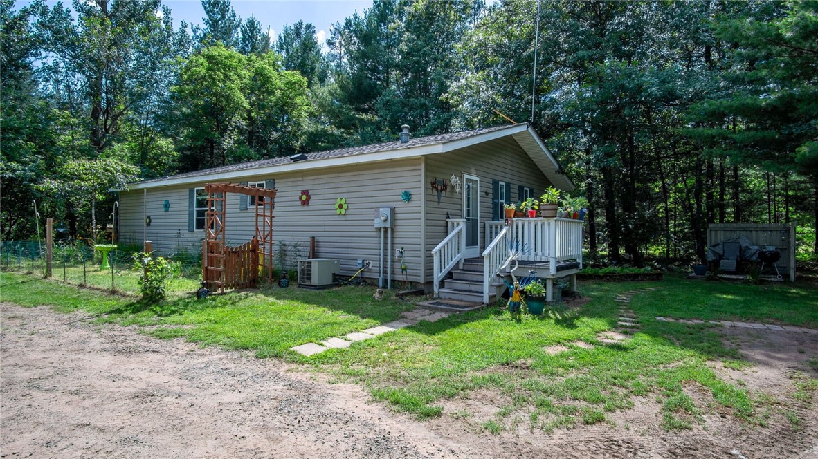 131 Crex Avenue W Property Photo 1