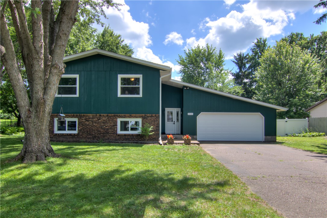1533 Raedel Road Property Photo 1