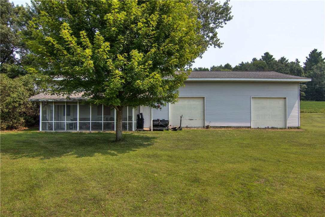 N1677 420th Street Property Photo 32