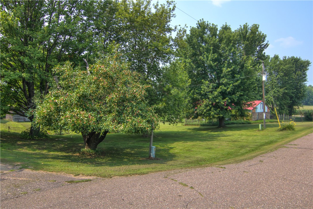 N1677 420th Street Property Photo 38