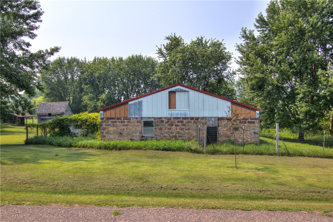 N1677 420th Street Property Photo 39