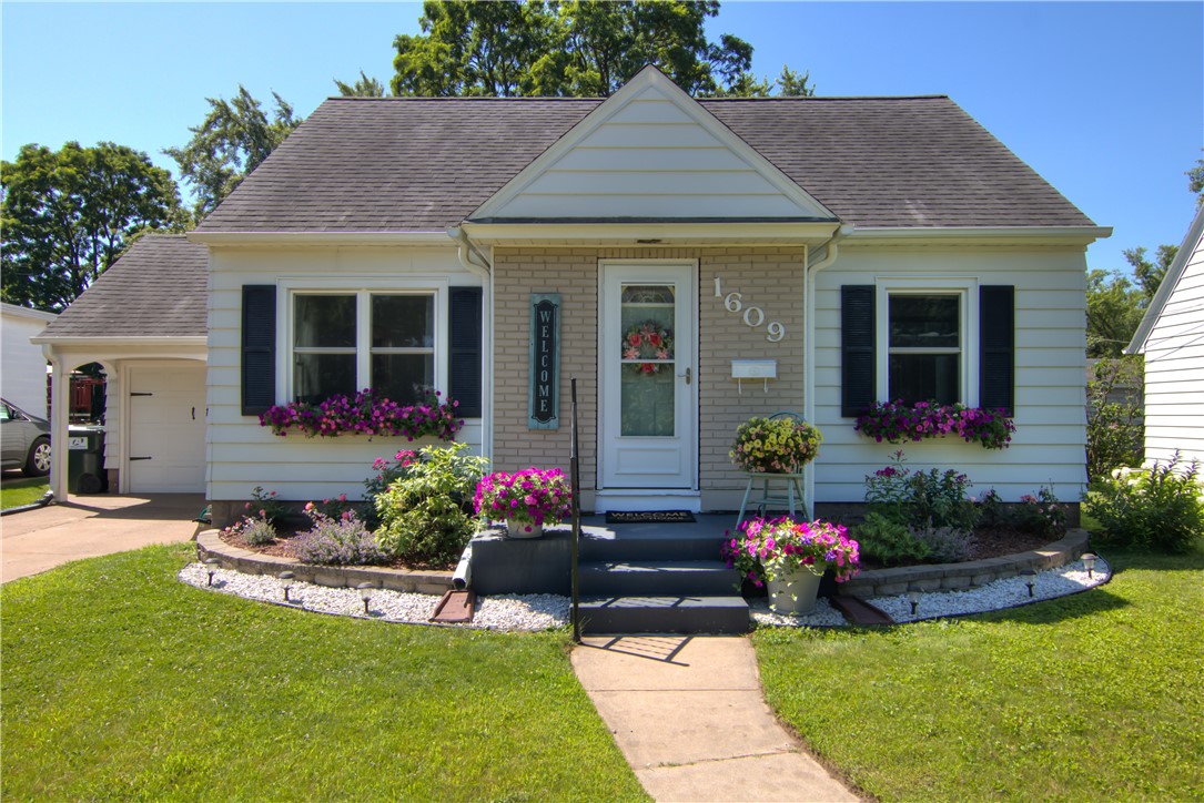 1609 Fenwick Avenue Property Photo 1