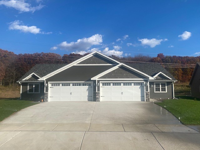 5135 Maple Leaf Path Property Photo 1