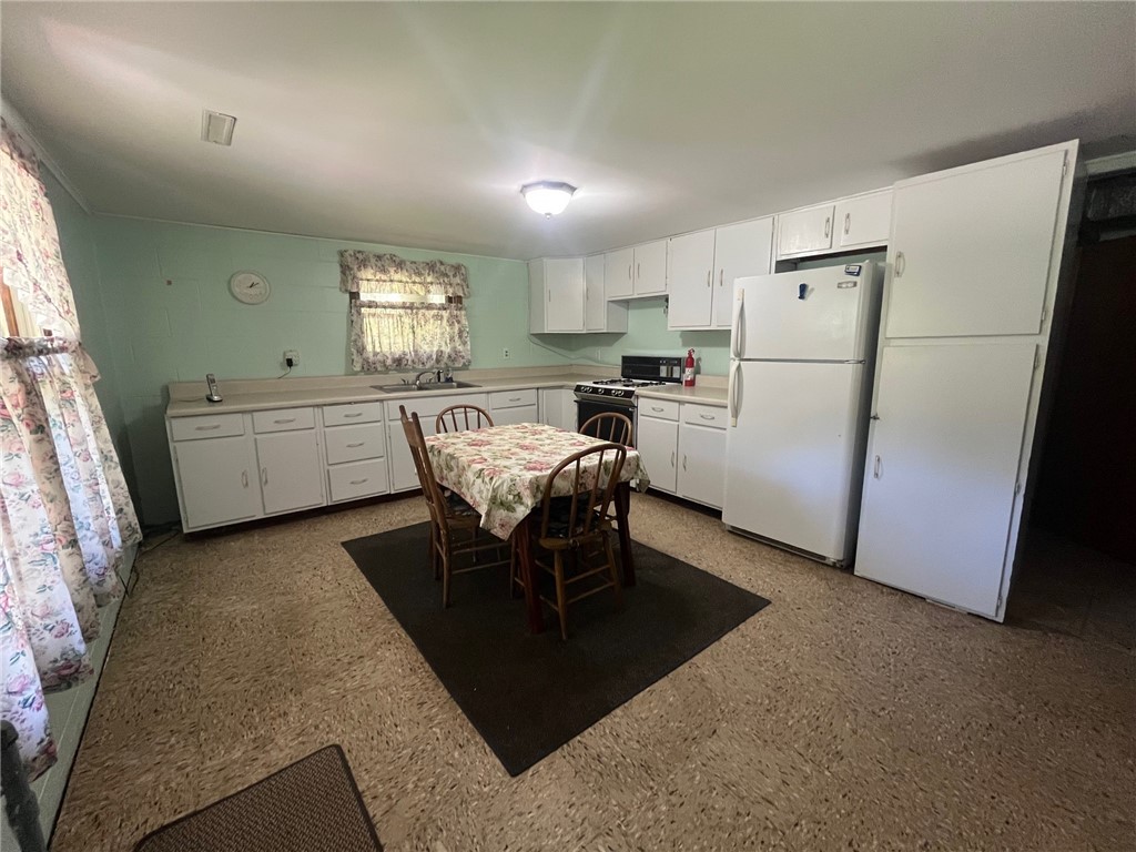 2067 State Highway 87 Property Photo 10