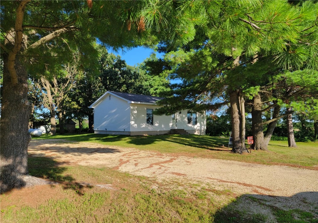 N3894 890th Street Property Photo 1