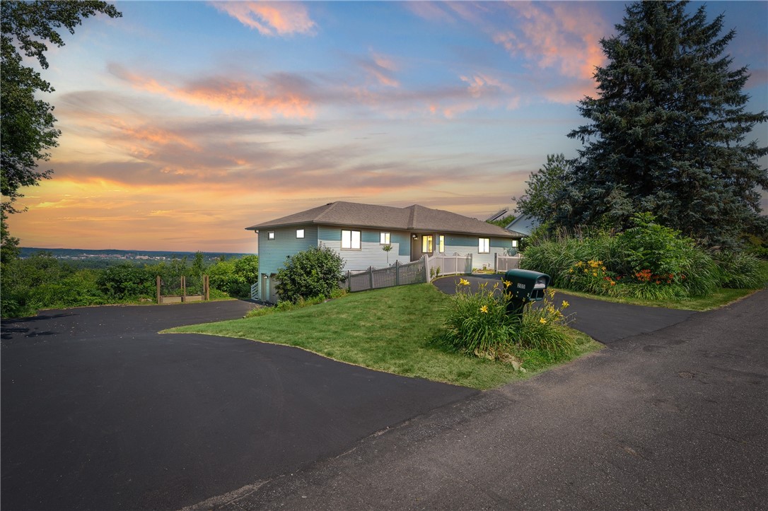 205 Skyline Drive Property Photo 1