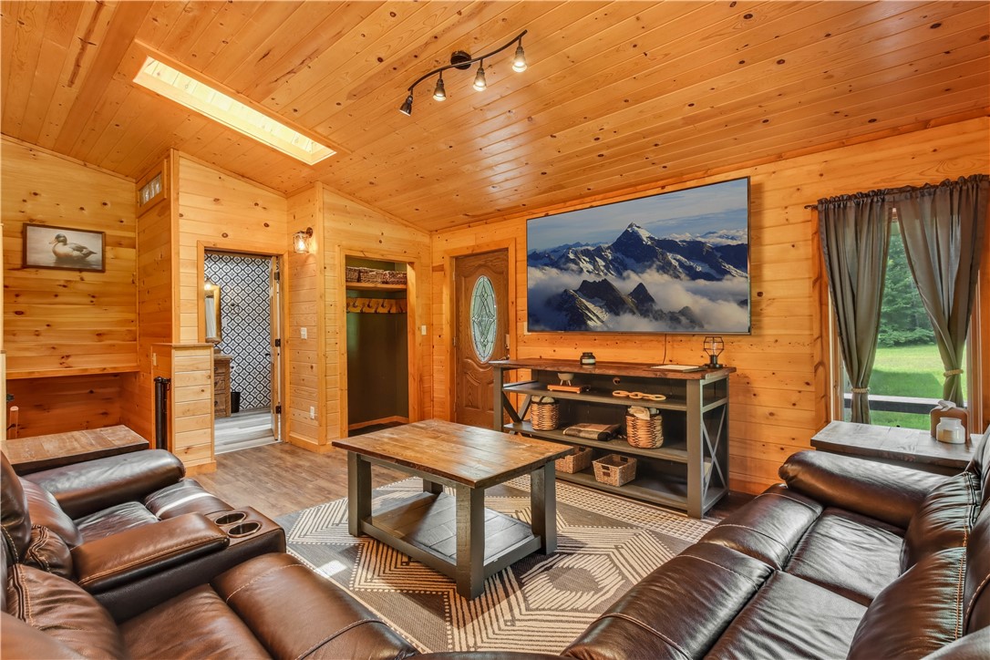 12011 N Us Highway 63 Property Photo 7