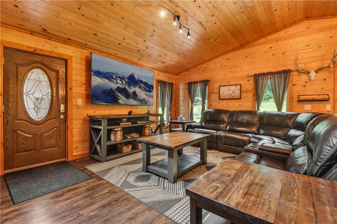 12011 N Us Highway 63 Property Photo 8