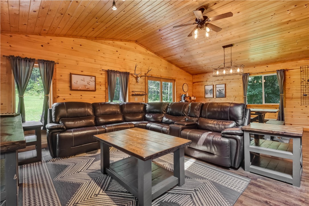 12011 N Us Highway 63 Property Photo 9