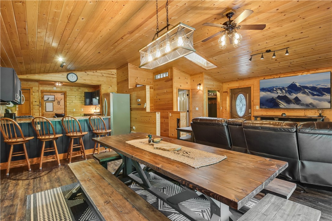 12011 N Us Highway 63 Property Photo 11