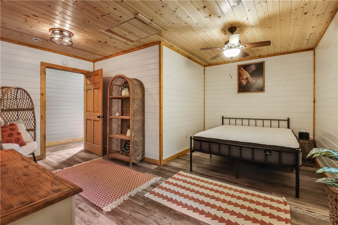 12011 N Us Highway 63 Property Photo 21