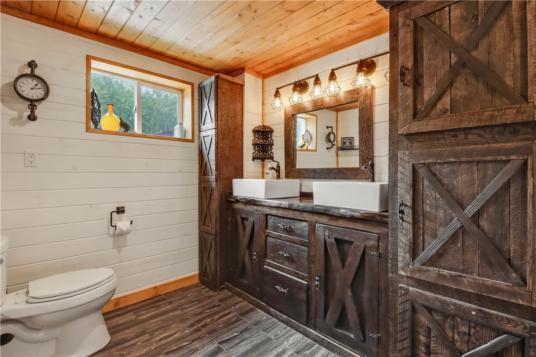 12011 N Us Highway 63 Property Photo 23