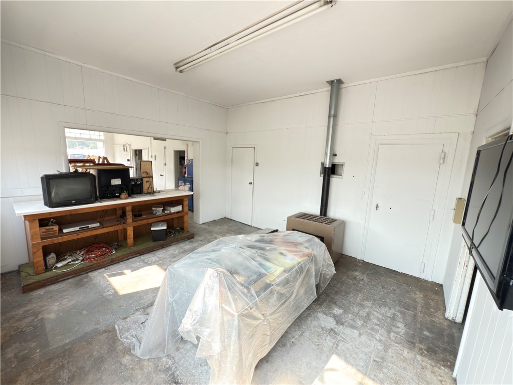 301 Traffic Avenue N Property Photo 6