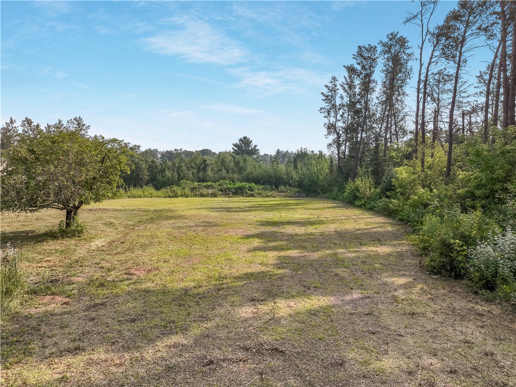 1844 N Highway Boulevard Property Photo 11