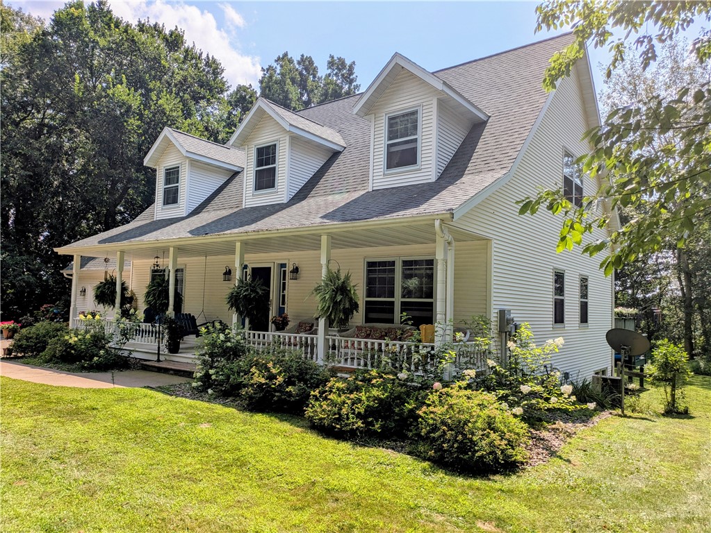 W7581 Town Hall Road Property Photo 1