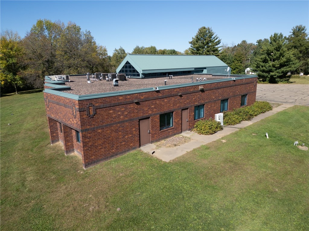 2110 Us Highway 12 W Property Photo 3