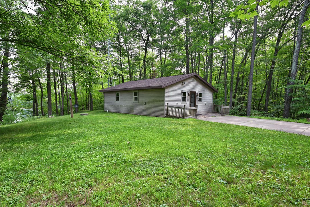 N4020 Deep Lake Rd Property Photo 1