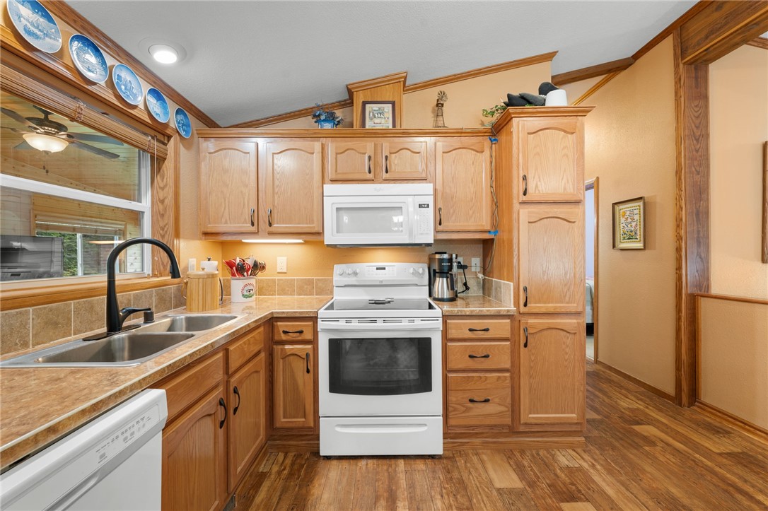 28131 Overland Trailway Property Photo 11