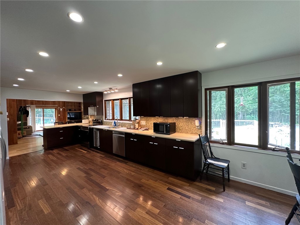 2213 Maple Lane Property Photo 12