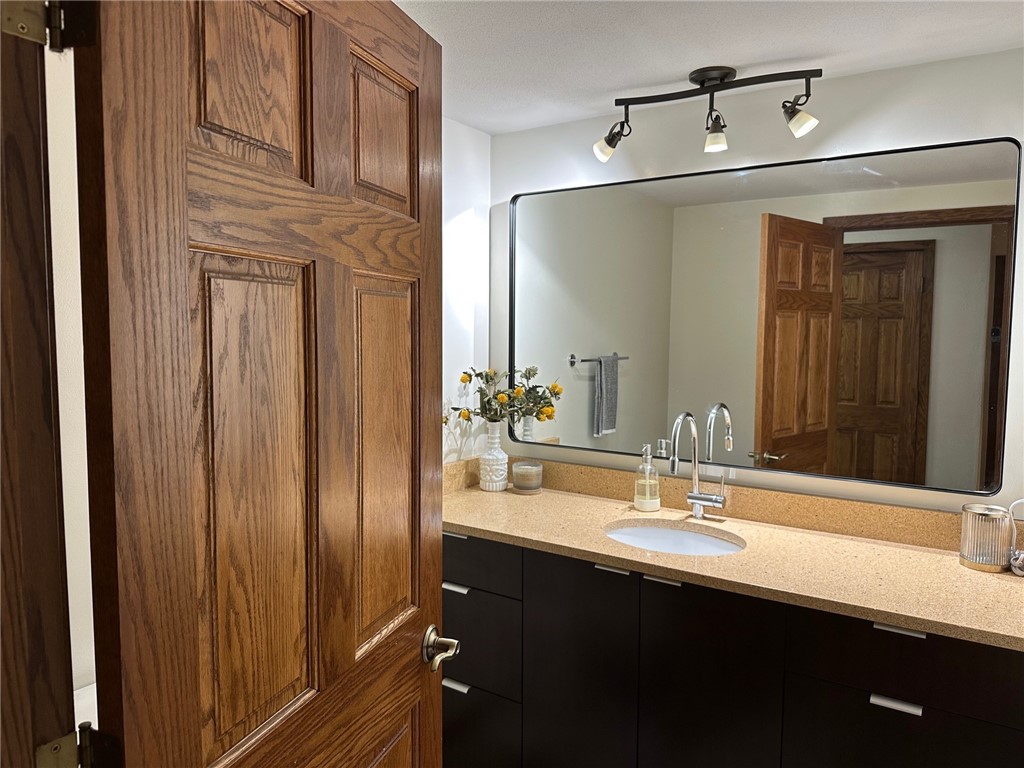 2213 Maple Lane Property Photo 18