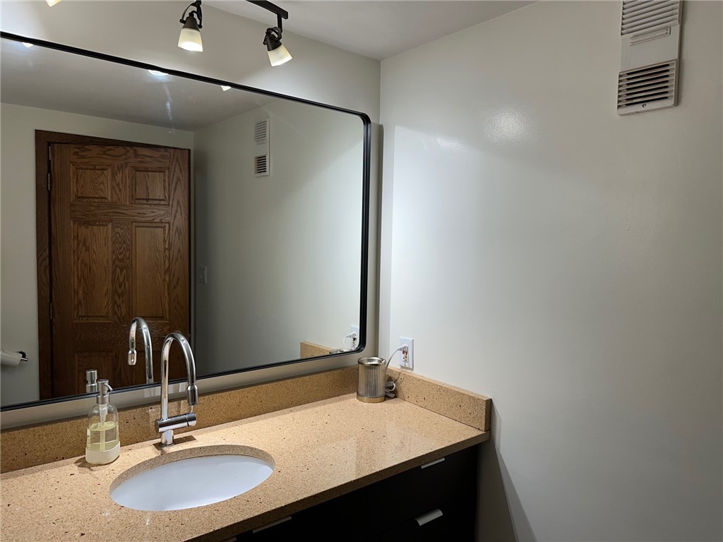 2213 Maple Lane Property Photo 19