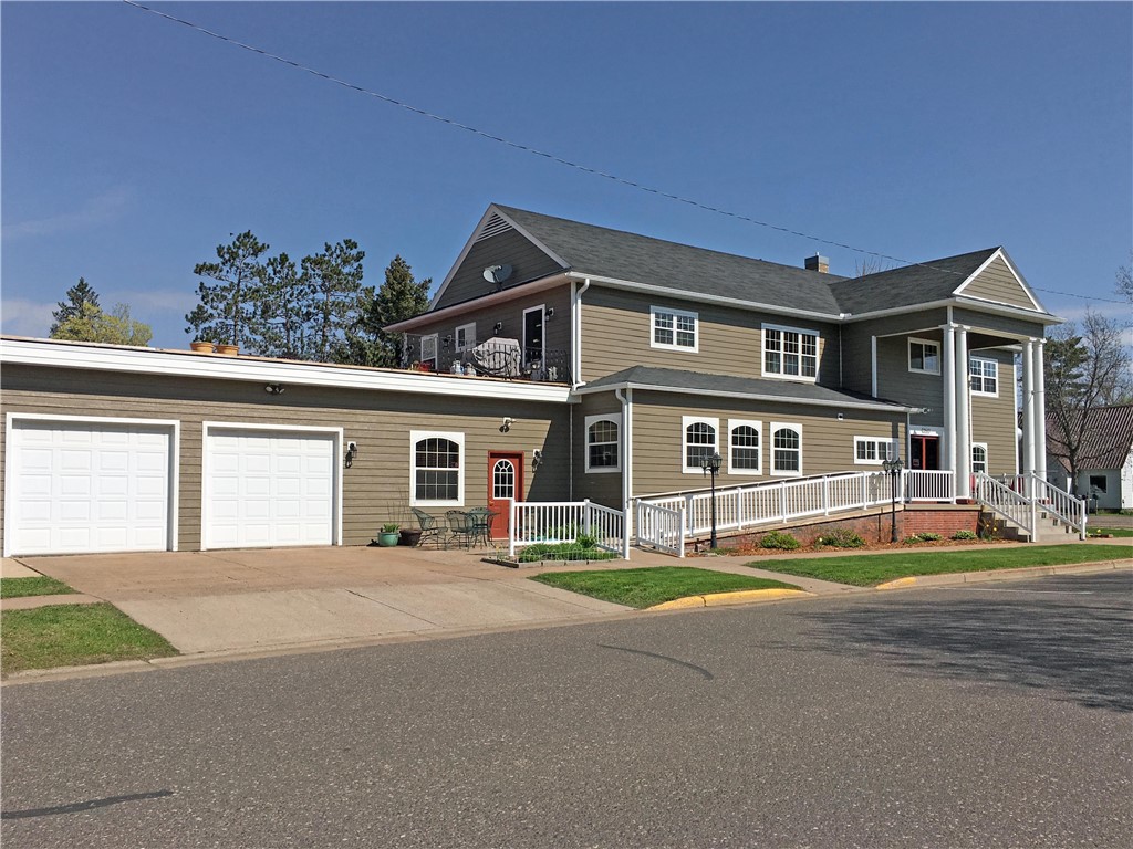 10603 California Avenue 4 Property Photo 1