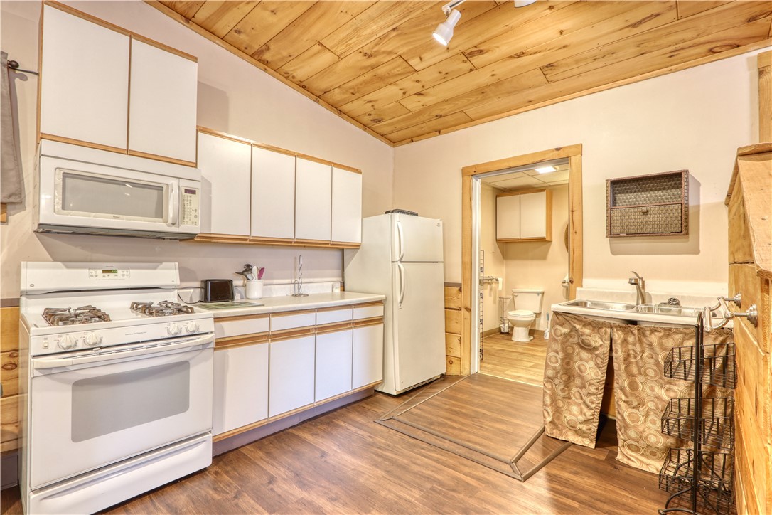 10603 California Avenue 4 Property Photo 26