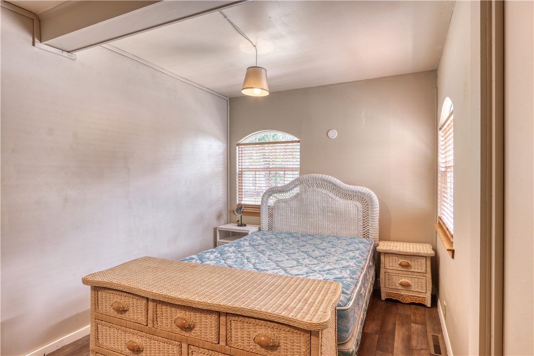 10603 California Avenue 4 Property Photo 32