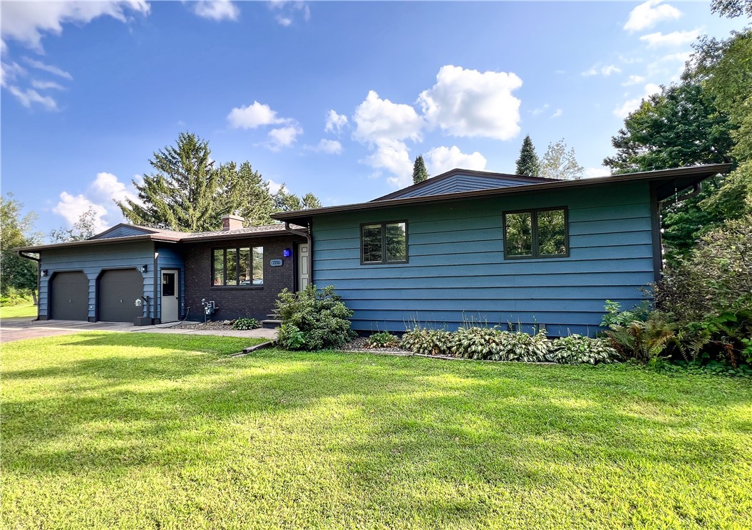 2231 18 3/4 Avenue Property Photo 2