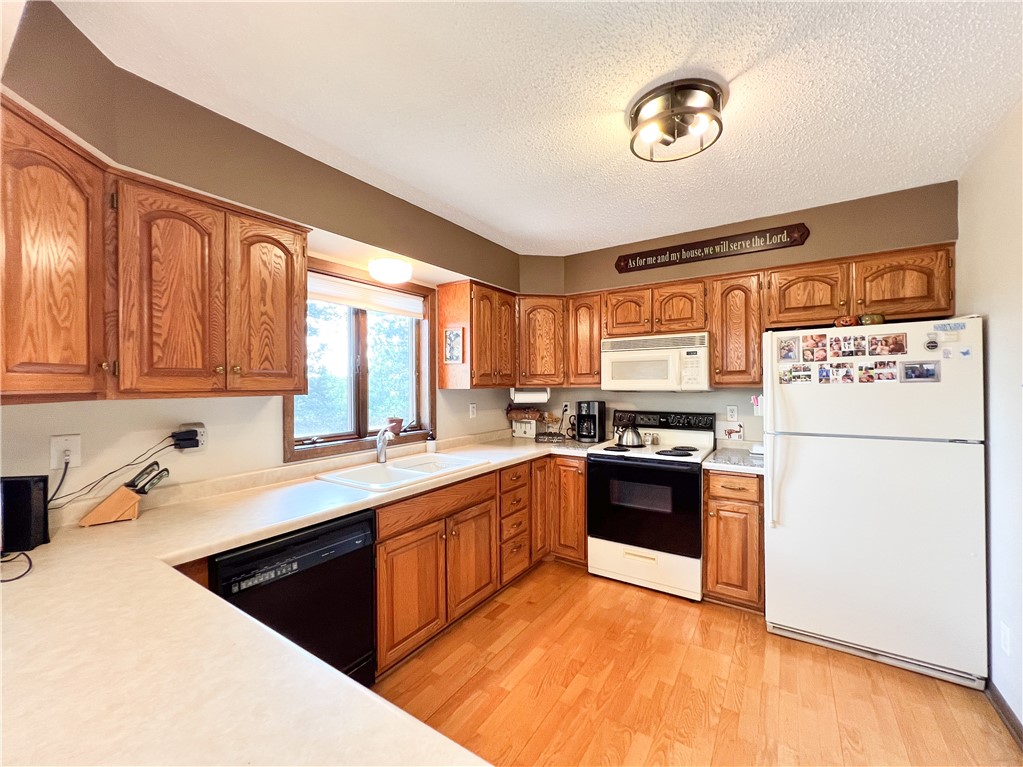 2231 18 3/4 Avenue Property Photo 11