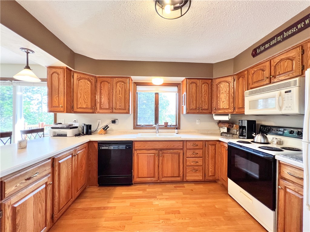 2231 18 3/4 Avenue Property Photo 12