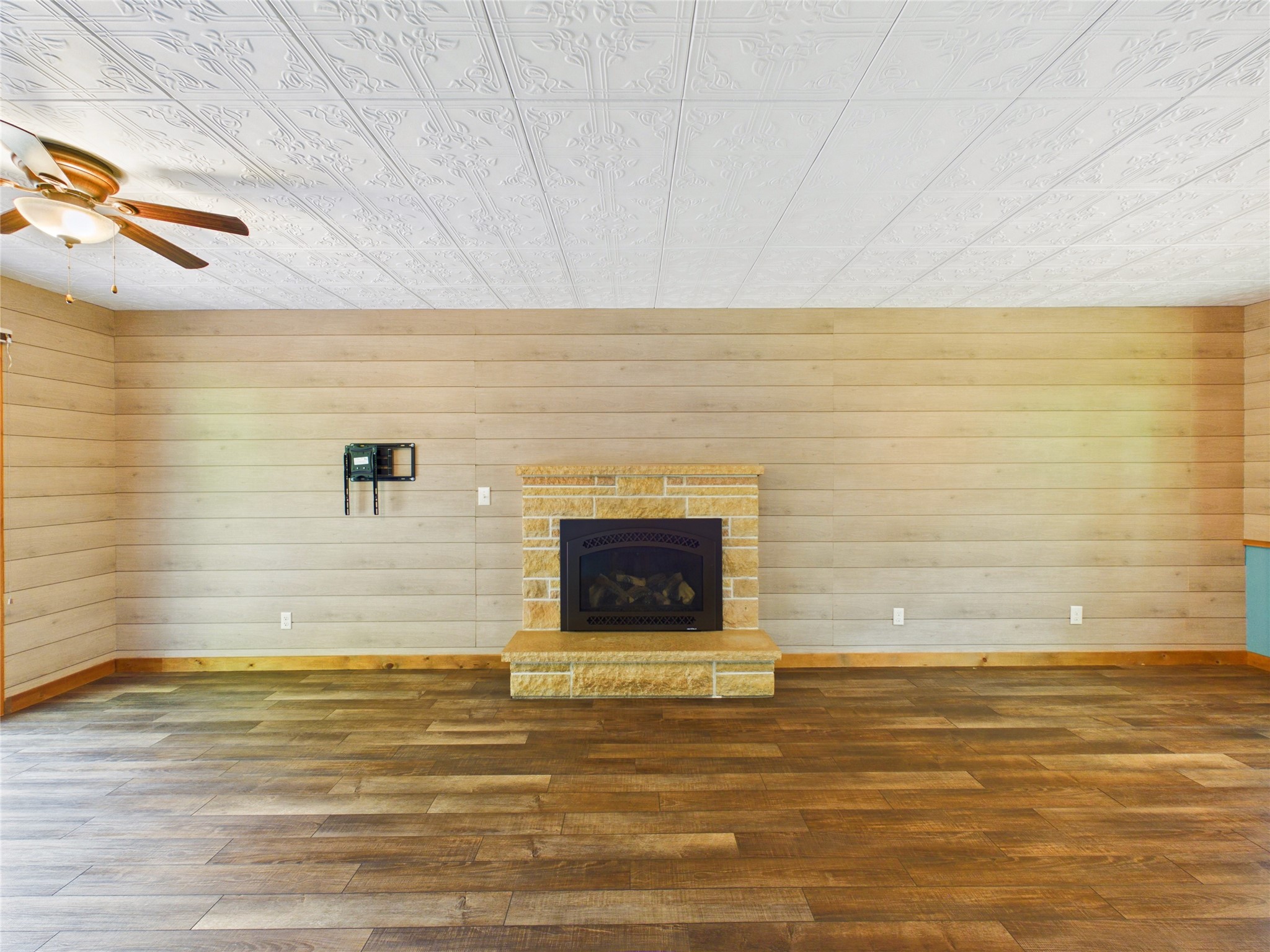 15230 W Elza Square Property Photo 15