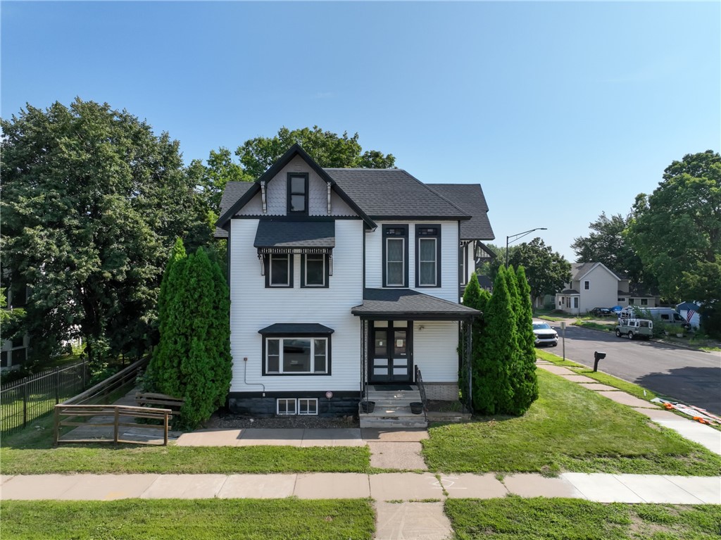 603 Bay Street Property Photo 1
