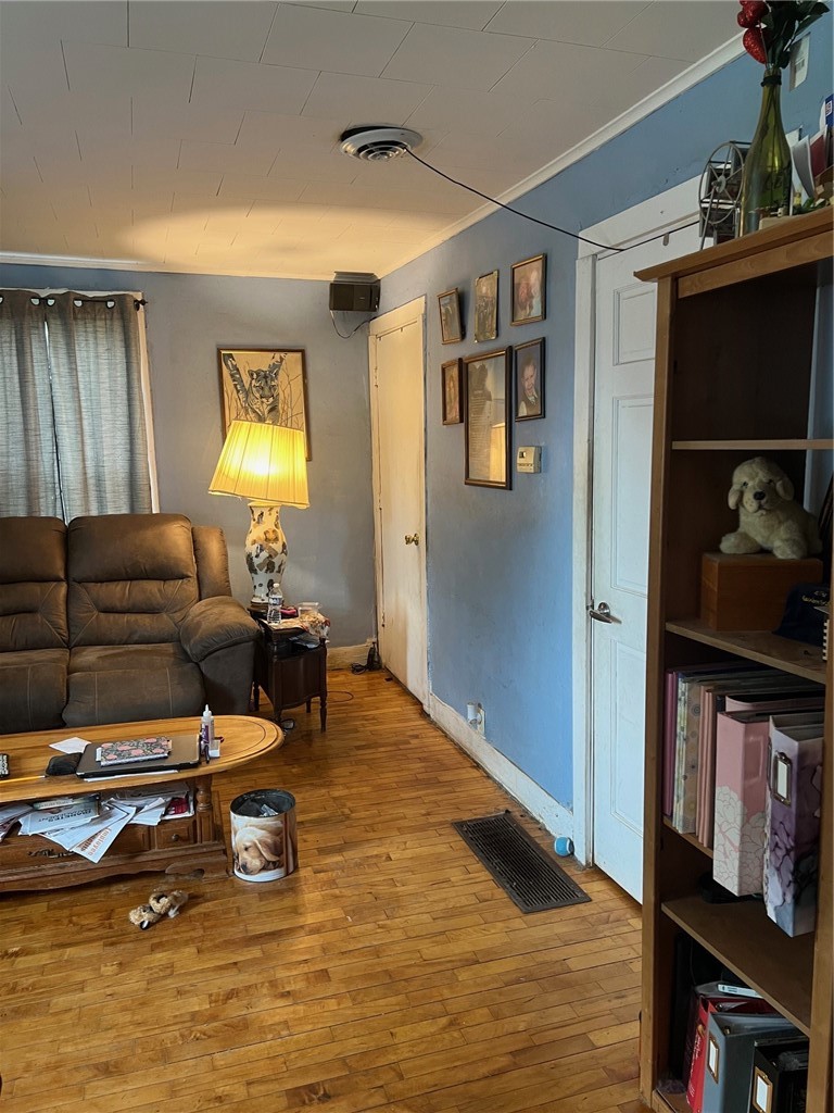 819 W Lincoln Street Property Photo 6