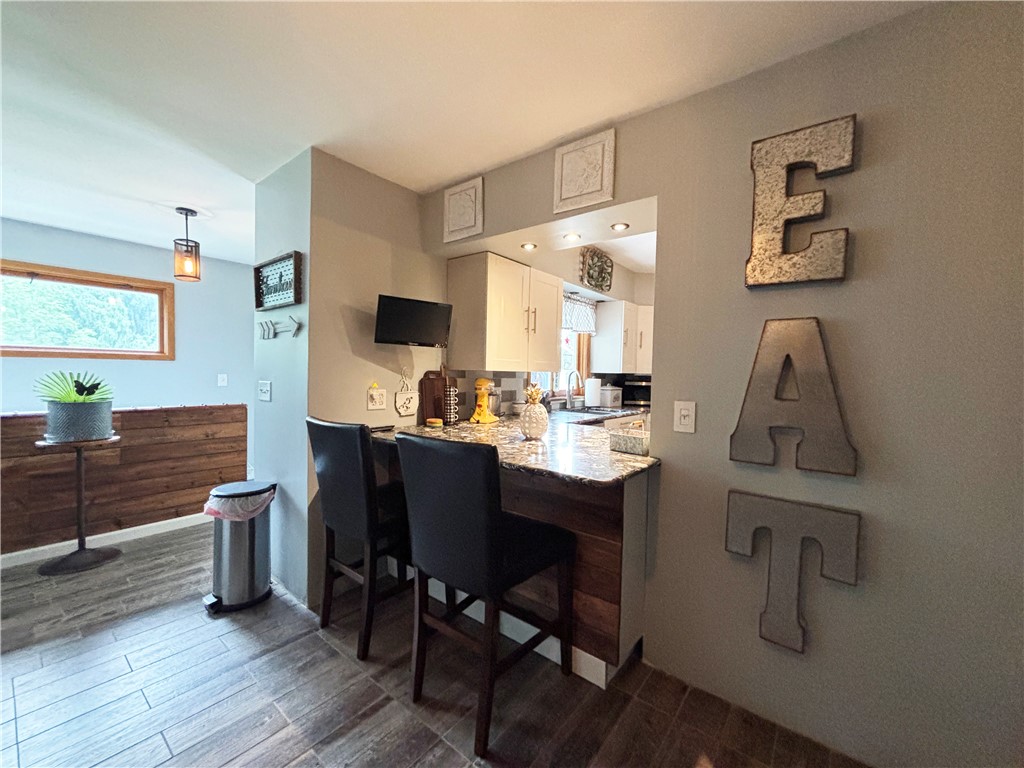 2472 9 7/16 Avenue Property Photo 10