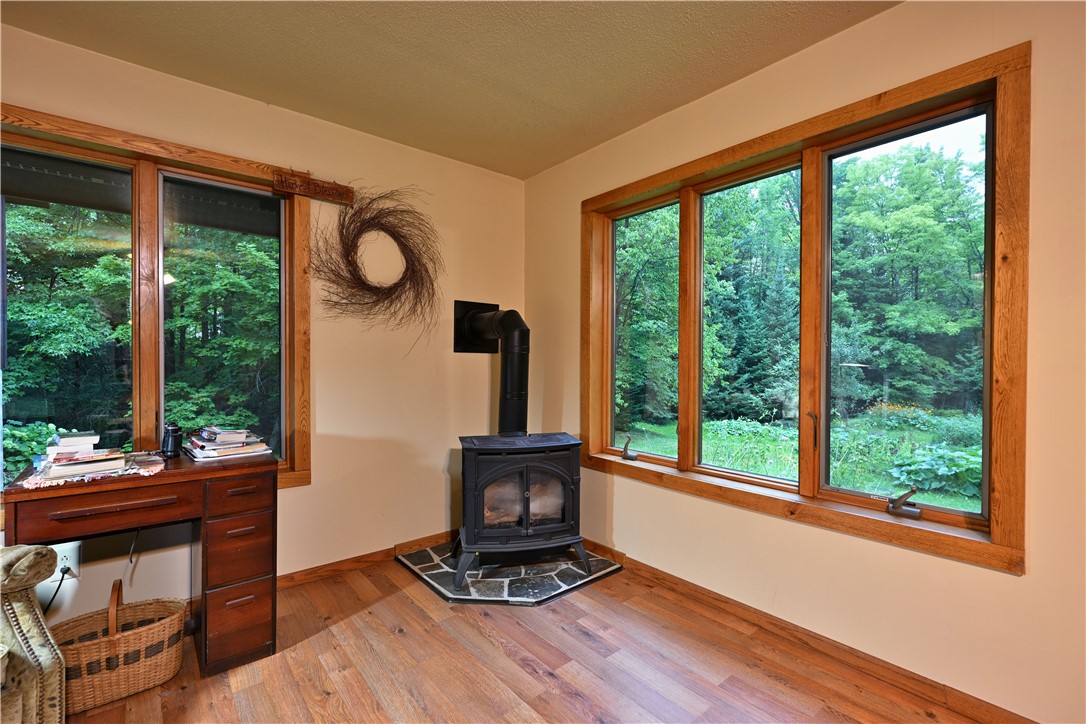 8913 E Balsam Drive Property Photo 4