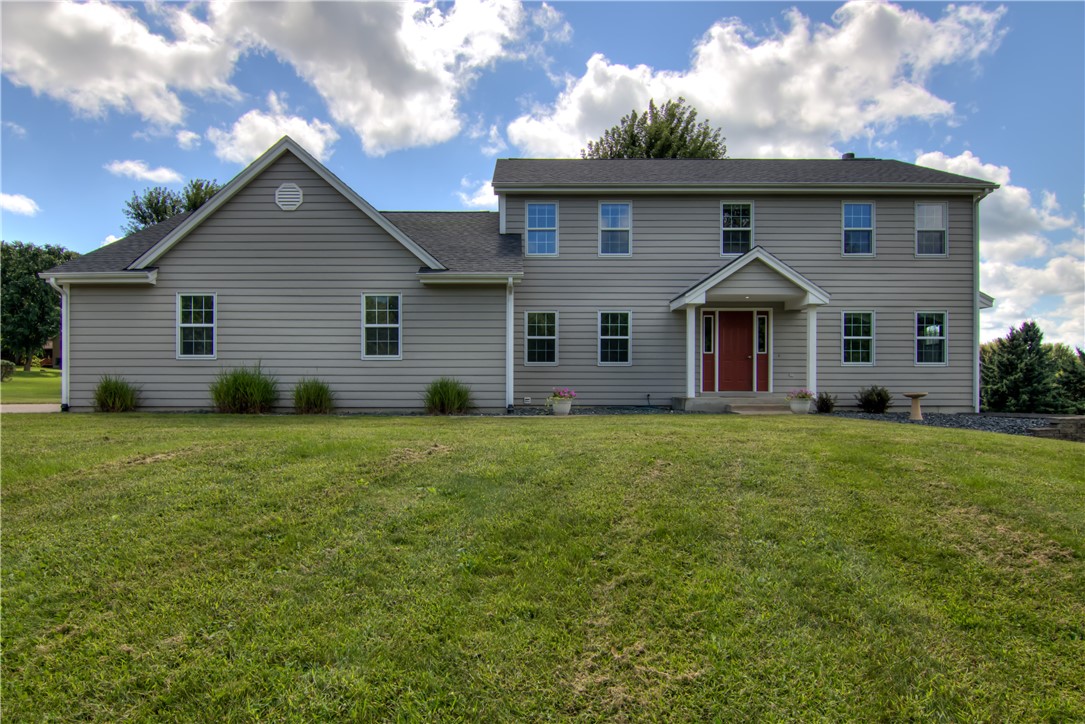 E4625 Interlachen Boulevard Property Photo 1