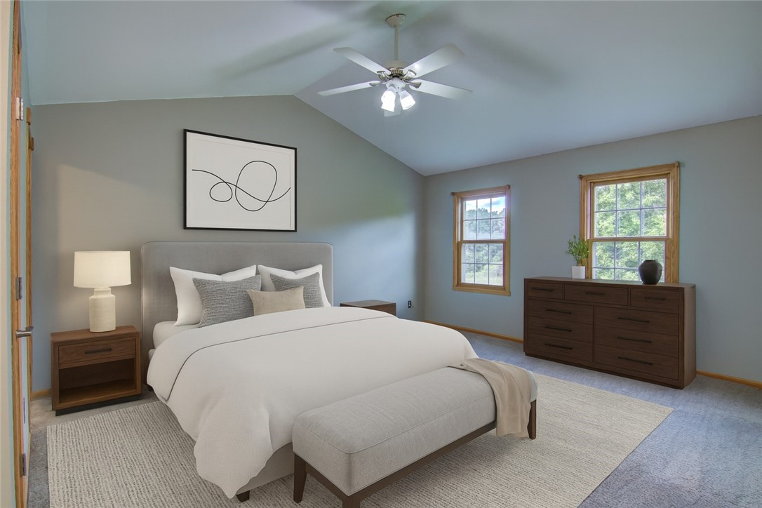 E4625 Interlachen Boulevard Property Photo 7