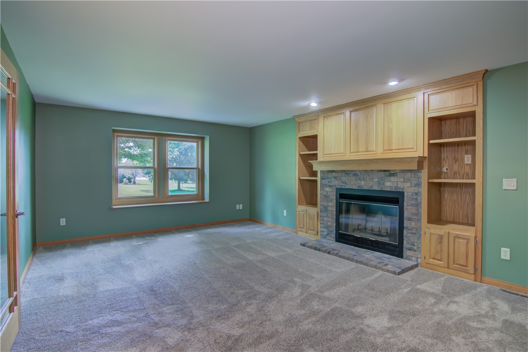 E4625 Interlachen Boulevard Property Photo 9