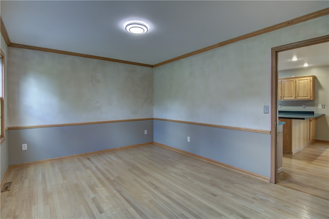 E4625 Interlachen Boulevard Property Photo 15