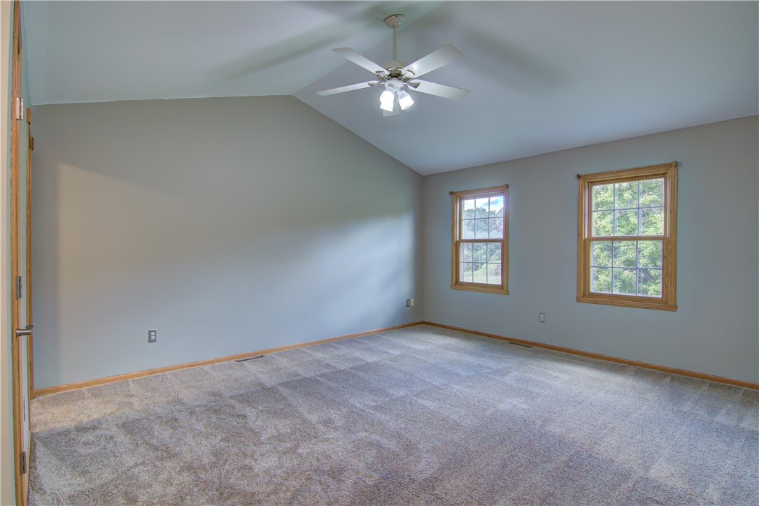 E4625 Interlachen Boulevard Property Photo 17