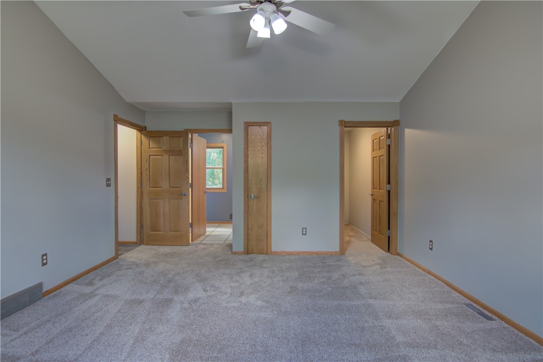 E4625 Interlachen Boulevard Property Photo 18